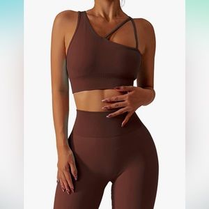 NWT QINSEN Workout Set, L